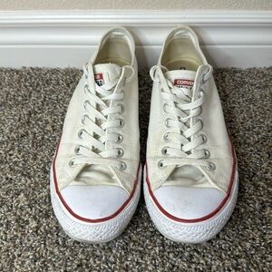 Converse All Star Chucks Men’s Size 9.5 Women’s Size 11.5 White